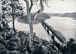 De Hawkesbury-rivier en brug, ca. 1900