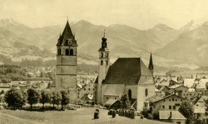 De Liebfrauenkirche en kerk van St Andreas, Kitzbühel, Tirol, Oostenrijk, ca. 1935 door Unbekannt