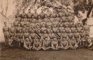 Het Machinegeweerpeloton van het Eerste Bataljon, The Queens Own Royal West Kent Regiment. Poona, India