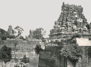 De gracht en het fort, Tanjore, India, 1895 door Unbekannt