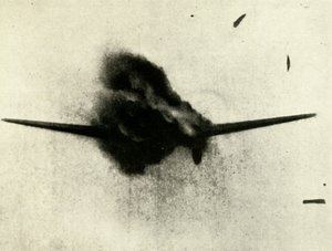 Het moment van overwinning: Een Heinkel III op het punt om neer te gaan door Unbekannt