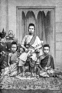 De koningin-moeder van de Cambodjaanse Khmer, Cambodja, 1895 door Unbekannt