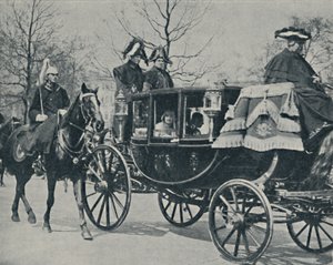 Het Koninklijk Paar Keert Terug van de Abdij, 1923, 1937