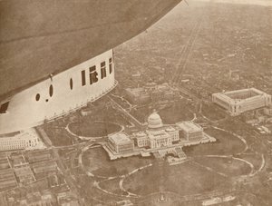 Het Amerikaanse luchtschip Los Angeles in vlucht boven Washington door Unbekannt