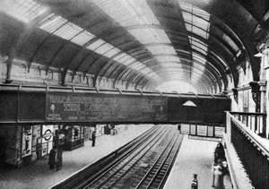 Het verloop van het Westbourne Aquaduct over Sloane Square Station, Londen, 1926-1927