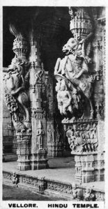 De voorhal van een hindoetempel, Vellore, India, ca. 1925 door Unbekannt