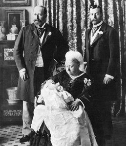 De toekomstige koning Edward VIIIs doopdag, 16 juli 1894