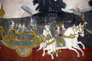 Het interieur van de muren van de Zilveren pagode is bedekt met muurschilderingen die verhalen uit de Reamker uitbeelden, d.w.z. de Khmer-versie van het klassieke Indiase epos, de Ramayana. Sommige delen van de muurschilderingen zijn verslechterd en bescha door Unbekannt
