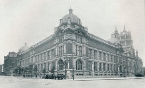 Het nieuwe Victoria en Albert Museum geopend op 26 juni 1909, ca. 1909 door Unbekannt