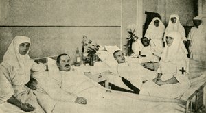Tsarina Alexandra verzorgt gewonde soldaten, 1914, ca. 1920