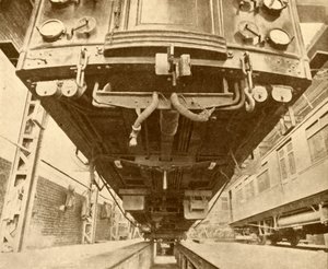 Onder de ondergrondse: Onder een elektrische wagen van de District Railway, 1930 door Unbekannt
