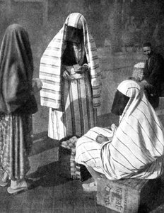 Gesluierde vrouwen, Sarajevo, Bosnië, 1936 door Unbekannt