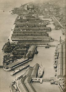 Schepen varen van Liverpool naar havens over de hele wereld, vanaf de Rivier Mersey, 1936 door Unbekannt