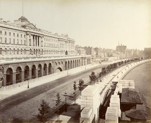 Victoria Embankment, met Somerset House, Londen, 1887