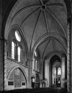 Uitzicht vanuit het schip - Kerk van Notre Dame de la Couture - 12e-13e eeuw Le Mans (Sarthe)