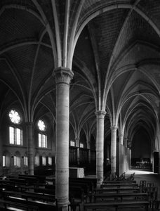 Uitzicht op de oude cisterciënzer abdij Notre Dame d