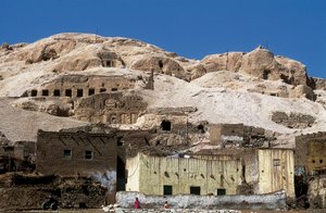 Uitzicht op de Vallei der Koningen, nieuw rijk, Deir el Bahari, Egypte door Unbekannt