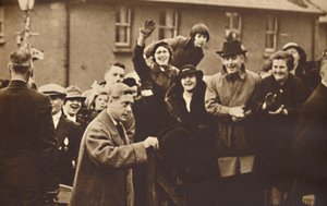 Wales Weet Hoe Te Juichen, 1936-1937 door Unbekannt