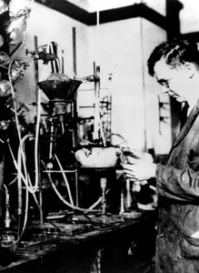Wallace Hume Carothers, Amerikaanse industriële chemicus