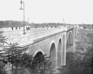 Washington Bridge, Harlem River, New York, VS, ca. 1900 door Unbekannt