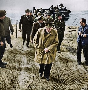 Winston Churchill over de Rijn. Voorwaarts naar Duitsland! Voorwaarts naar de overwinning!, 1945 door Unbekannt