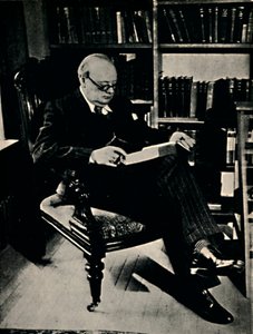 Winston Spencer Churchill in zijn bibliotheek, 1945