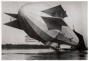 Zeppelin LZ3, gekocht door het Duitse leger en werd geëxploiteerd als de Z1, 1906 1933 door Unbekannt