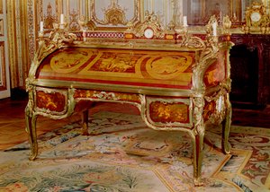 Bureau du Roi door Oeben en Riesener, marqueterie en verguld brons, 1760-69