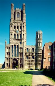 Ely Kathedraal, Westgevel