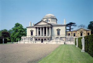 Exterieur van de oostelijke voorkant van Chiswick House, Londen, (1725-29), gebouwd door Lord Burlington, 3e Graaf van (Richard Boyle) door Unbekannt Unbekannt