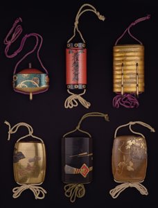 Inro-dozen (verguld en lak)