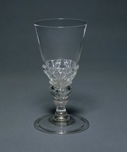 Loodglazen kelk: Facon de Venise, ca. 1680
