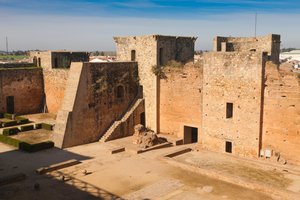 Niebla, provincie Huelva, Andalusië, Zuid-Spanje. Het kasteel van de Guzmans.