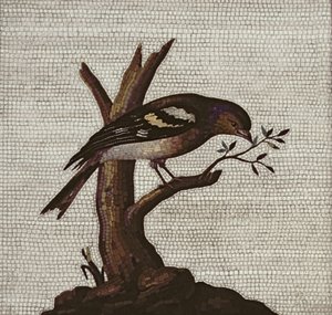 Romeins mozaïek van een vogel in een boom