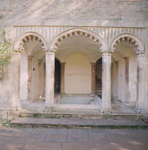 Uitzicht op de buitenkant van het Bad Huis, Corsham Court, Wiltshire door Unbekannt Unbekannt