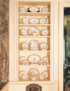 Een Parijs (Rue des Crussol) diner servies, ca. 1792-95 door Unbekannt