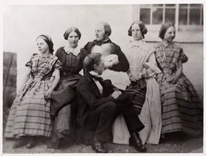 Alexander Parkes, Engelse uitvinder en chemicus, met zijn familie, ca. 1870 door Unbekannt