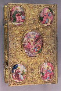 Altaar Evangelie van uitgebreid bewerkt zilver ingelegd met emaille medaillons, het centrale medaillon toont de Opstanding, met vier hoekmedaillons die de vier Evangelisten afbeelden, door Pyotr Afinogenov, Moskou door Unbekannt