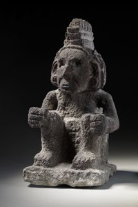 Een Azteekse stenen figuur van een Macuilxochitl, c.1200-1521 door Unbekannt