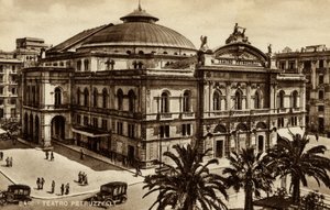 Bari Petruzelli theater Guiseppe door Unbekannter Künstler