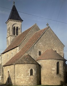 Kerk van St. Martin, Vic, Berry, Frankrijk, gebouwd in de 12e eeuw door Unbekannt