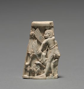 Decoratieve Plaque: Man en griffioen in gevecht, 900-800 v.Chr. door Unbekannt