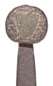 Detail, laatmiddeleeuws zwaard met vroegere Vikingblad en wapenschilden van de De Bohun familie door Unbekannt