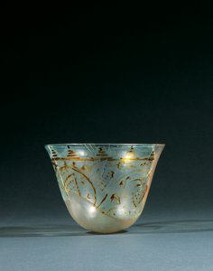 Fatimid lustre geschilderde fragmentarische beker, 10e - 11e eeuw door Unbekannt
