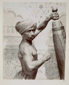Gymnast van het Bombay Theatre of Varieties op de India en Ceylon Tentoonstelling, Londen door Unbekannter Künstler