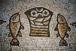 Broden en vissen, mozaïek in de kerk van de Vermenigvuldiging, 4e eeuw, Tabgha, Israël
