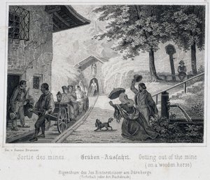 Zoutmijn: de uitgang van de toeristen uit de mijn op een houten voertuig getrokken op rails, in Durrnburg, Oostenrijk, rond 1850