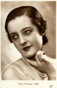 Miss Frankrijk 1932 door Unbekannt