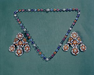 Halsketting en oorbellen met veelkleurige pastes, ca. 1760 door Unbekannt