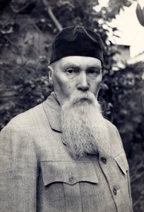 Nicholas Roerich, Naggar, India, ca. 1936-42 (zw/w foto) door Unbekannt